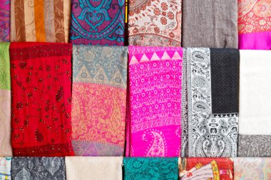   Aksesuar Derma eşarp ve başörtüsü  