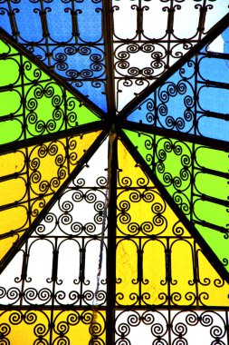 colorated cam ve Fas Afrika pencere ve ışık güneş