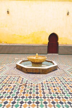 Fas Afrika eski antika inşaat mousque Saray çeşme