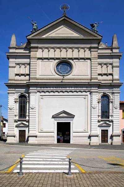 Biserica Castronno Italy Vechi Perete Terasă Fereastră Ceas Clopotniţă Turn — Fotografie, imagine de stoc