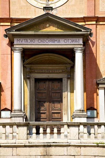 Église Dans Pozzolo Lonate Tour Brique Fermée Trottoir Italie Lombardie — Photo