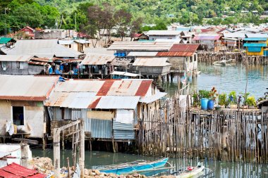 Türkiye ev gecekondu yoksul insanların kavramı yoksulluk ve yıkımı için bulanıklık