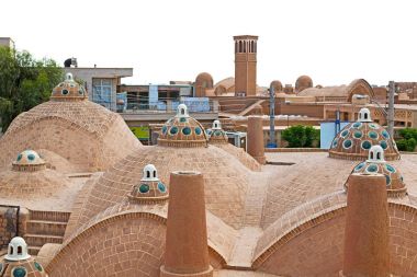 İran'da eski binanın çatı 