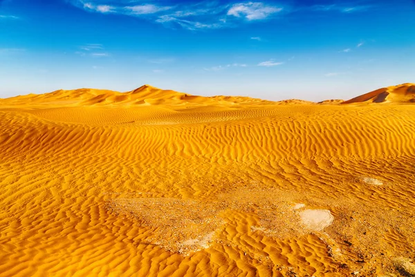 Em oman velho deserto esfregar al khali o quarto vazio e ao ar livre — Fotografia de Stock