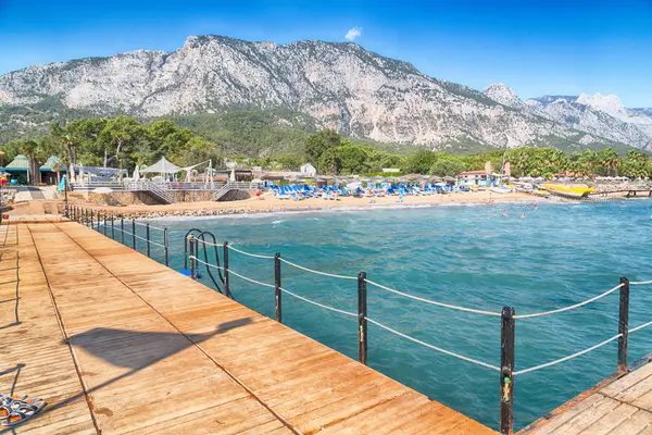 güzel sahil ve deniz turist için relax