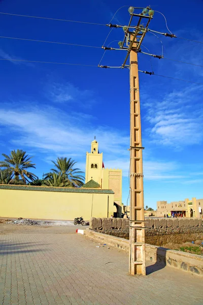 Символ історії в марокко електричній лінії високої напруги р — стокове фото