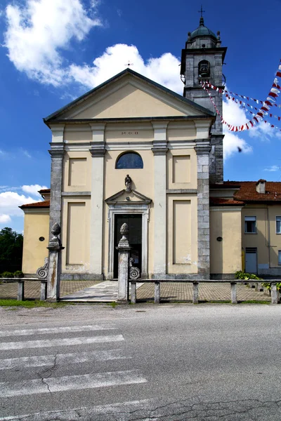 Den Solbiate Arno Gamla Kyrkan Stängd Tegel Tornet Trottoaren Italien — Stockfoto