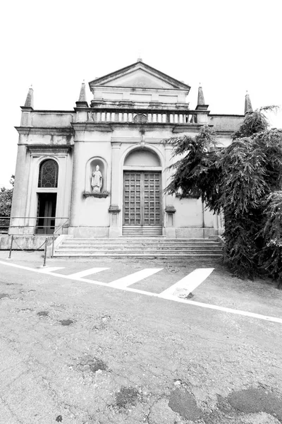 イタリアの歴史的なヨーロッパの古いキリスト教古代ミラノ religi — ストック写真