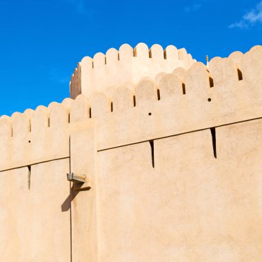 Umman Muscat eski savunma fort battlesment gökyüzü bir