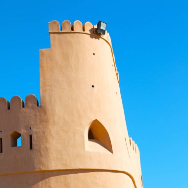 Umman Muscat eski savunma fort battlesment gökyüzü bir