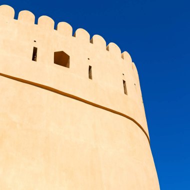Umman Muscat eski savunma fort battlesment gökyüzü bir