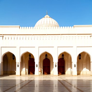 Umman muscat oteli eski Camii Minare ve din gökyüzü temizleyin