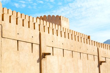 Umman Muscat eski savunma fort battlesment gökyüzü bir