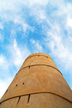 Umman Muscat eski savunma fort battlesment gökyüzü bir