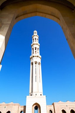 Umman muscat oteli eski Camii Minare ve din gökyüzü temizleyin