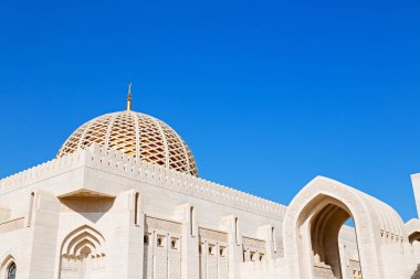 Umman muscat oteli eski Camii Minare ve din gökyüzü temizleyin