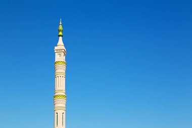 Umman muscat oteli eski Camii Minare ve din gökyüzü temizleyin