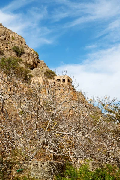 In oman mountain the old abandoned village arch    house and  cl — Stock Photo, Image