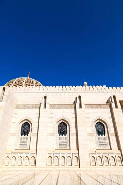 In oman muscat the old mosque minaret and religion in clear sky — Stock Photo, Image