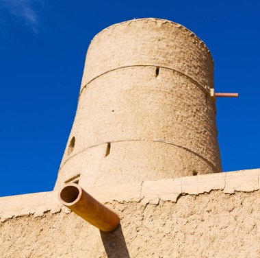 Umman Muscat eski savunma fort battlesment gökyüzü bir