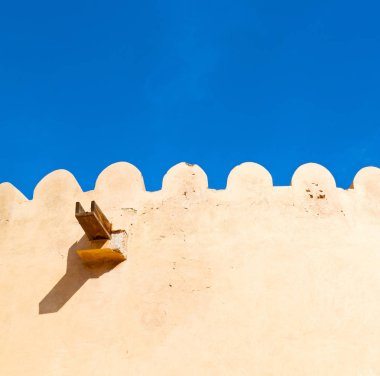 Umman Muscat eski savunma fort battlesment gökyüzü bir