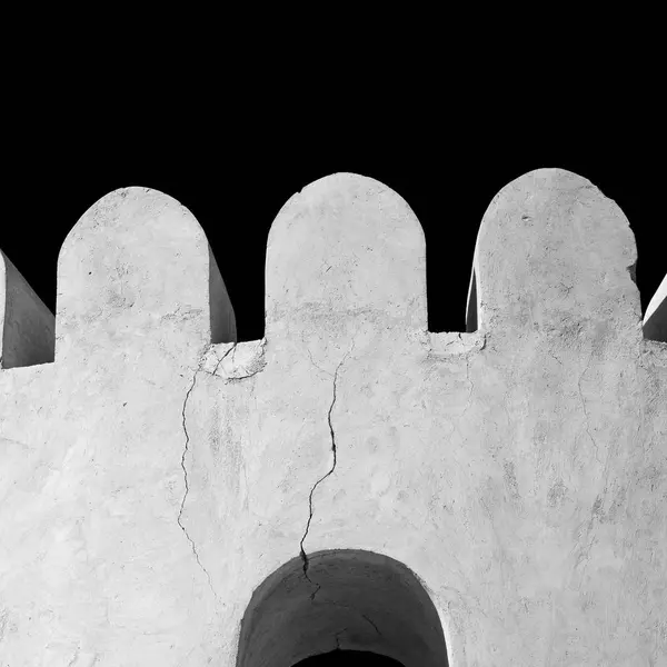 Dans oman muscat le vieux fort défensif battement ciel a — Photo