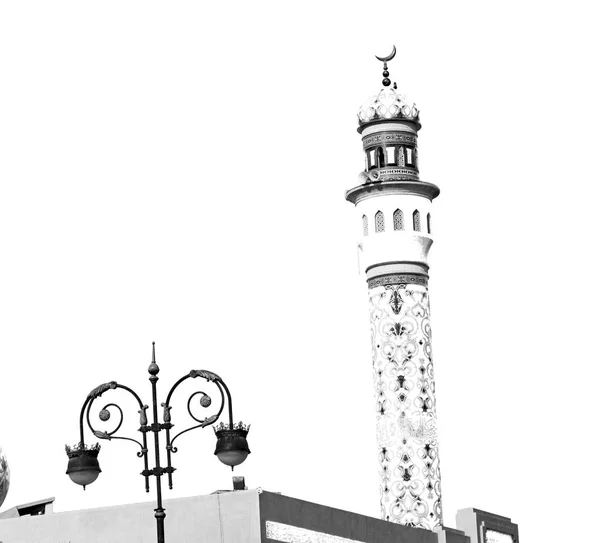 In oman muscat the old mosque minaret and religion in clear sky — Stock Photo, Image