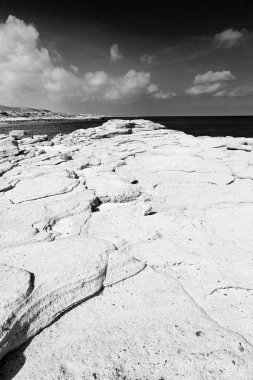 Umman sahil şeridi denizde okyanus Körfez rock ve plaj gökyüzü sakin ol