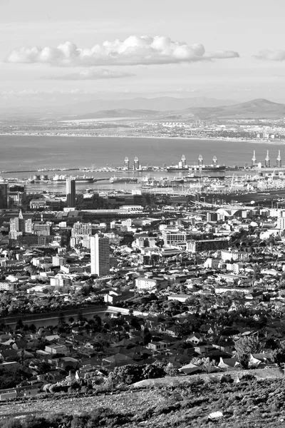 Güney Afrika cape town şehir manzarası içinde Masa Dağı