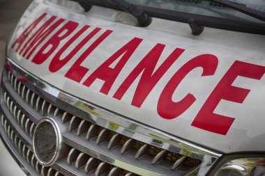   bir ambulans kavramı tıbbi bakım kaporta