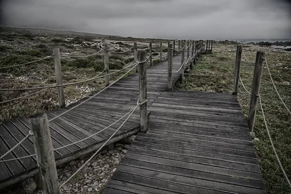 I Sydafrika stranden gångväg nära Indiska oceanen — Stockfoto