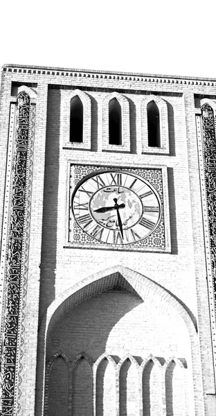 In iran antieke clock tower — Stockfoto