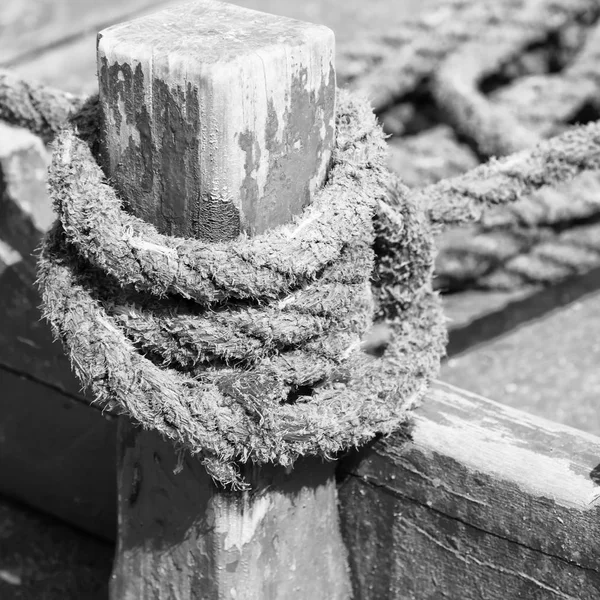 Ein Seil im Boot-Zubehör — Stockfoto