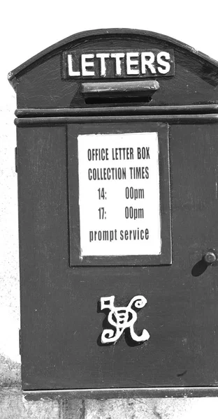 Italien Antika Historiska Vintage Box Post Och Vägg Nära House — Stockfoto