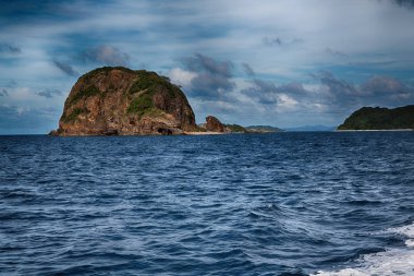   Tekne ve Pasifik Okyanusu görünümünden   