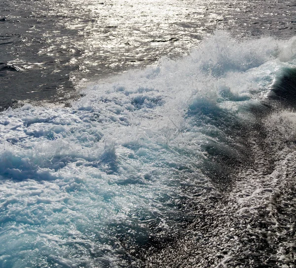 Pasifik Okyanusu bulutlar ve ışıklar — Stok fotoğraf