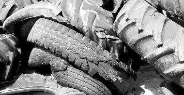 Umman eski lastikleri 