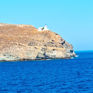 Akdeniz se tekne adalarından köpük ve köpük Yunanistan