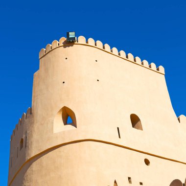Umman muscat eski savunma fort battlesment gökyüzü ve st