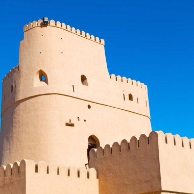 Umman muscat eski savunma fort battlesment gökyüzü ve st