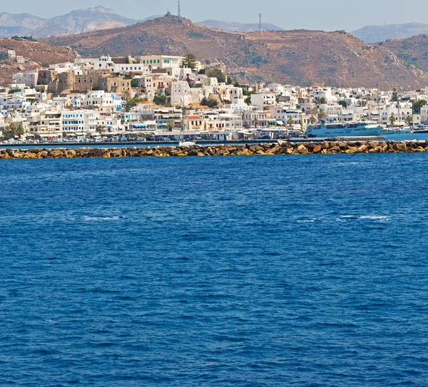 Stara historia w Cykladach wyspy harbor i łódź santorini naksos — Zdjęcie stockowe