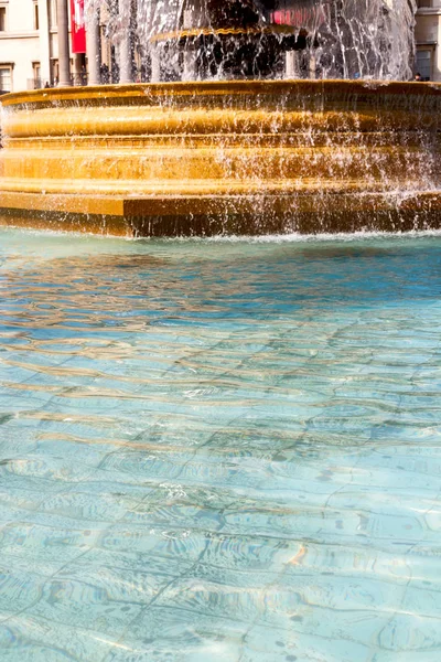 V Londýně staré vodní fontána — Stock fotografie
