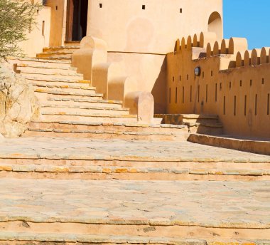 Umman muscat eski savunma fort battlesment gökyüzü ve st