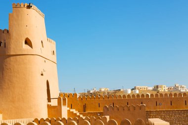 Umman Muscat eski savunma fort battlesment gökyüzü bir