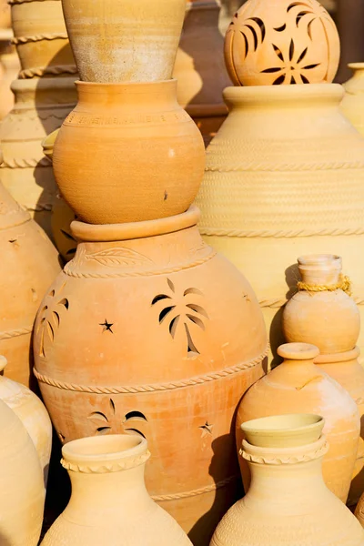 Dans oman muscat le vieux marché de la poterie vente fabrication — Photo