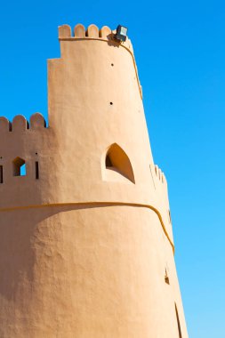 Umman Muscat eski savunma fort battlesment gökyüzü bir