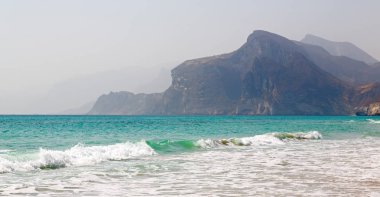 Umman sahil şeridi denizde okyanus Körfez rock ve plaj gökyüzü sakin ol