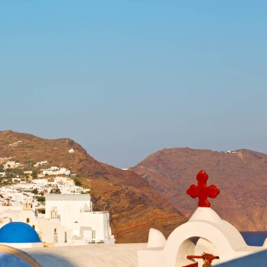    eski ev ve beyaz renk