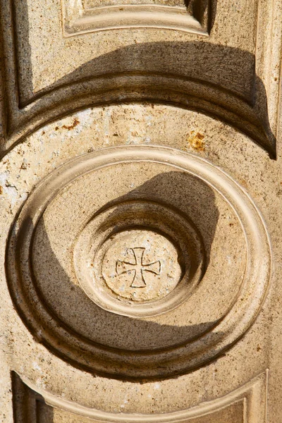 Lonate pozzolo lombardía de un curch círculo patrón cruz — Foto de Stock