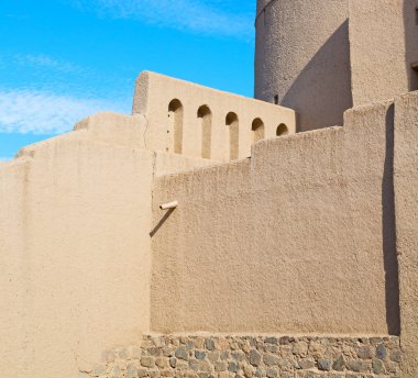 Umman Muscat eski savunma fort battlesment gökyüzü bir